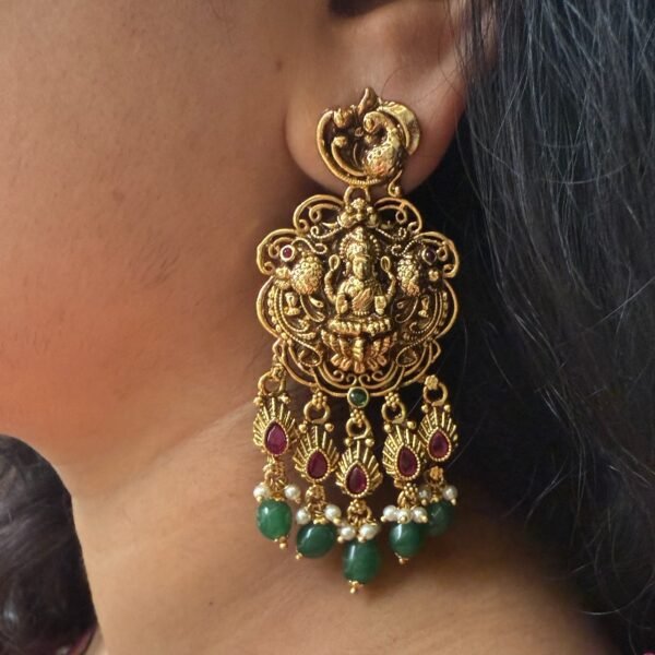 R1001 Premium Finish Lakshmi Pendant and Earrings. - Image 2