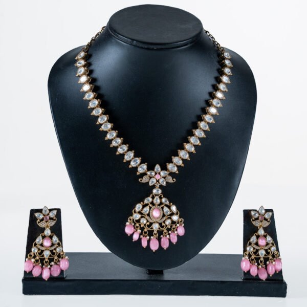 TT1003 Royal Victorian Necklace with Earrings. - Image 2