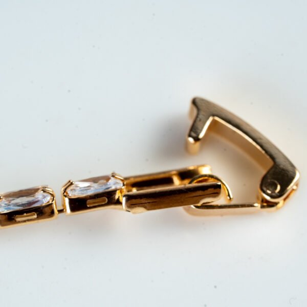 C1005 - Image 4