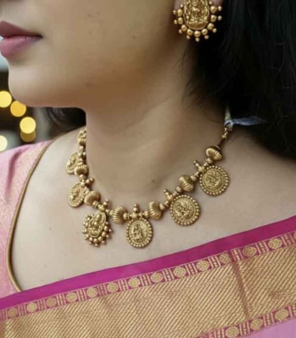 Antique-Finish Kasu mala set