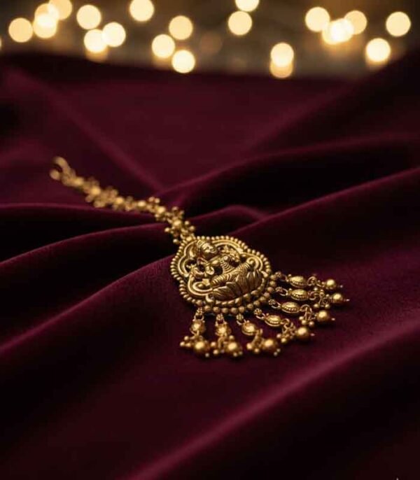 Antique Gold-Finish Temple Design Maang Tikka