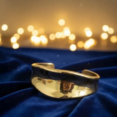 The Reflective Crescent Gold Cuff